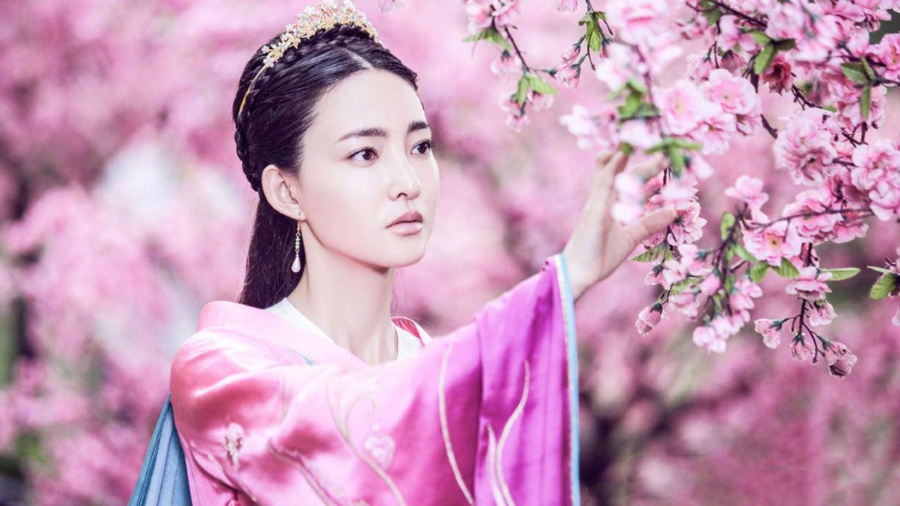 客服主管王小华